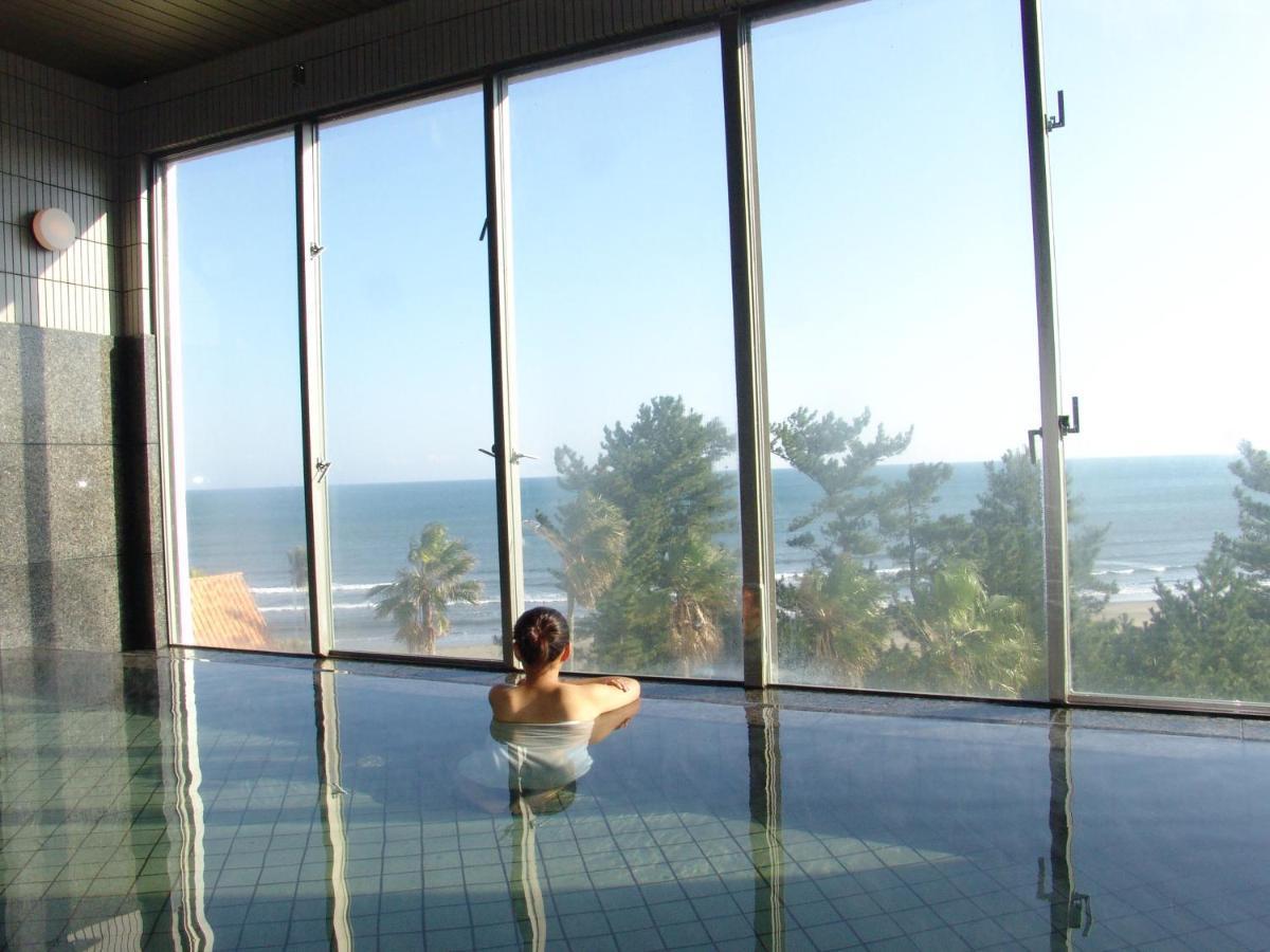 Ana Holiday Inn Resort Miyazaki By Ihg Exterior foto