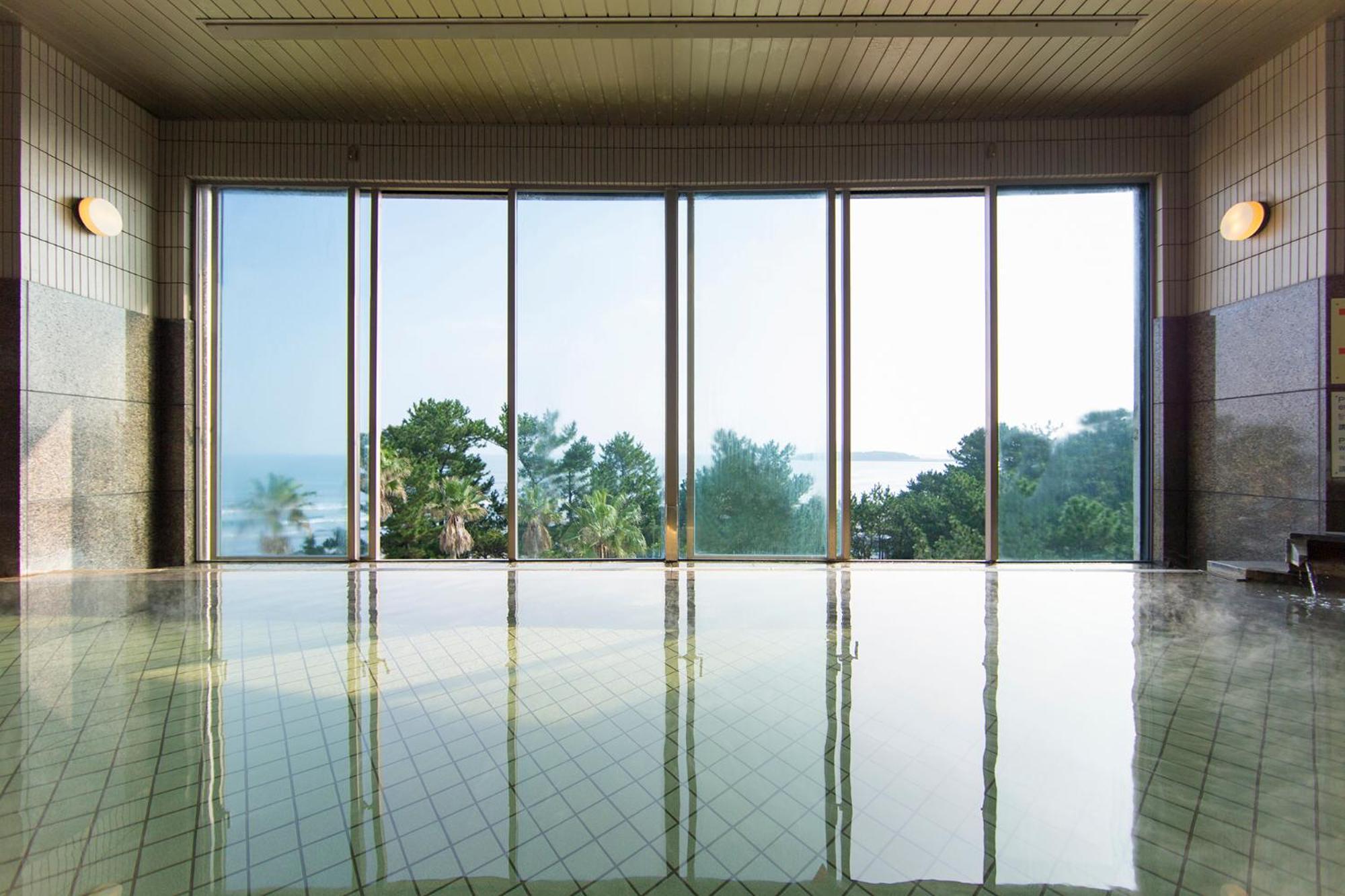 Ana Holiday Inn Resort Miyazaki By Ihg Exterior foto