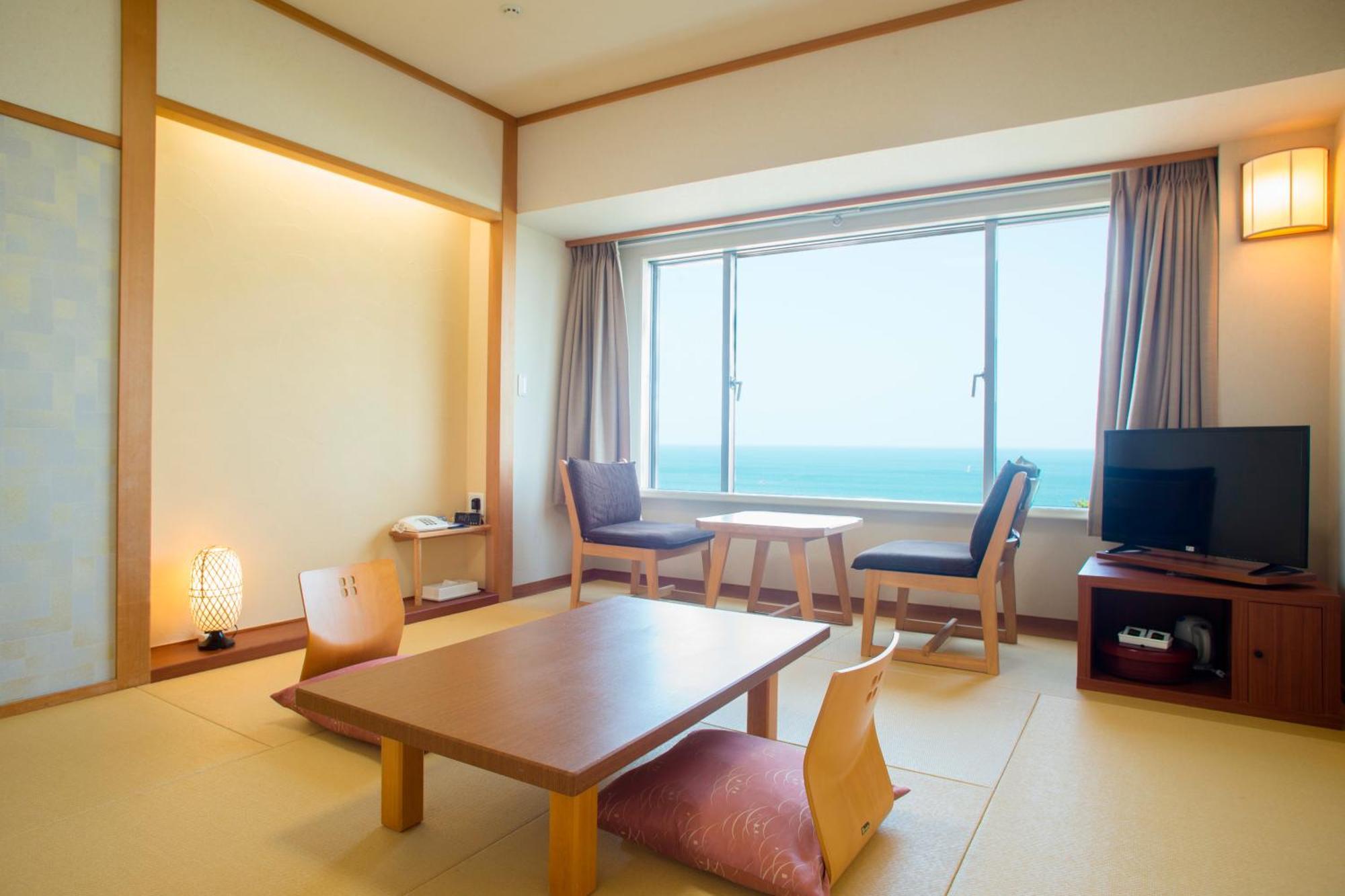 Ana Holiday Inn Resort Miyazaki By Ihg Exterior foto